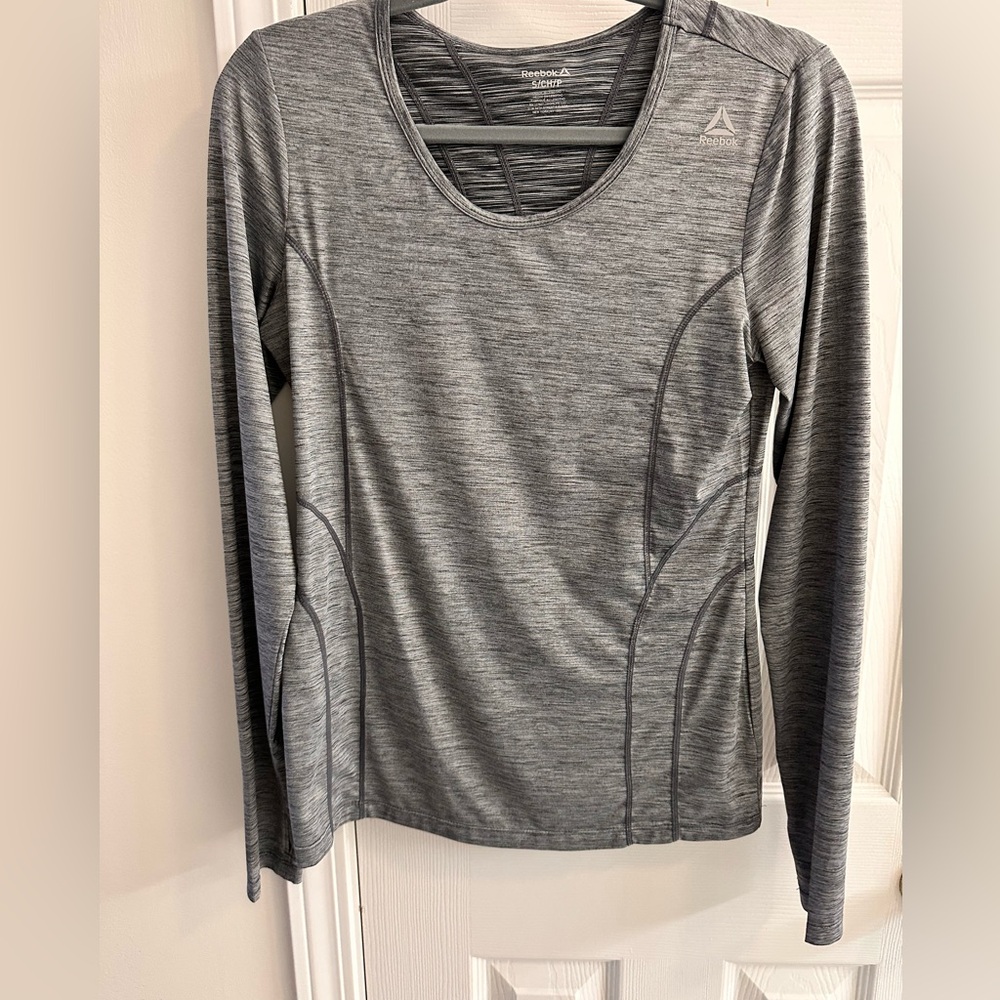 Reebok Women's Heather Gray Long Sleeve Tee